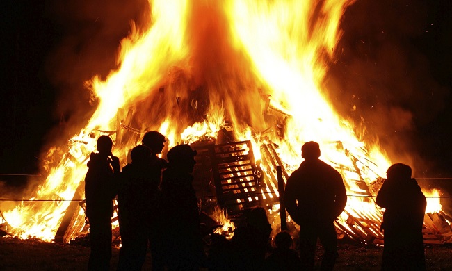 17th-Century Bonfire Night Traditions Going Strong Throughout N.L. ...